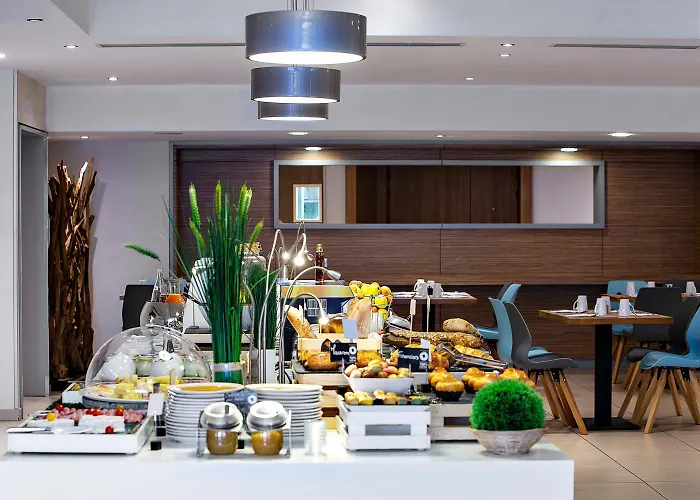 Mercure Vaugirard Porte De Versailles 4*