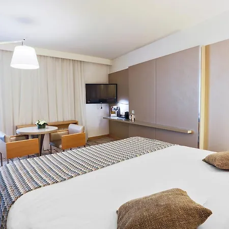Mercure Vaugirard Porte De Versailles 4* Paris