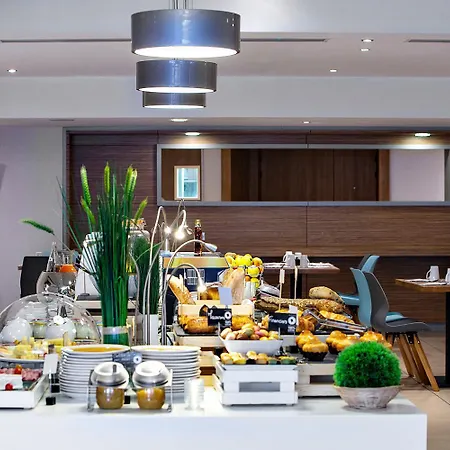 Mercure Vaugirard Porte De Versailles 4*
