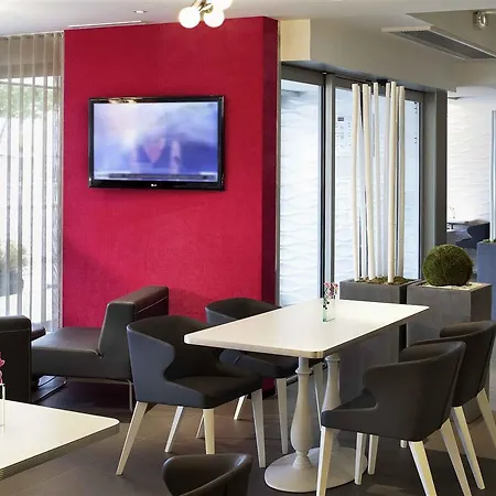 Mercure Vaugirard Porte De Versailles 4*
