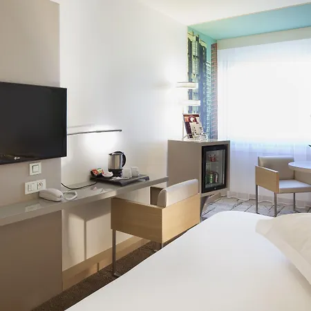 Mercure Vaugirard Porte De Versailles Hotel 4*