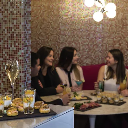 Hotel Mercure Vaugirard Porte De Versailles 4*