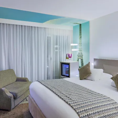 メルキュール ヴォージラール ポルト ドゥ ベルサイユ 4* パリ