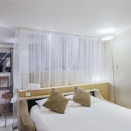 Hotel Mercure Vaugirard Porte De Versailles 4*