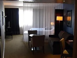 メルキュール ヴォージラール ポルト ドゥ ベルサイユ