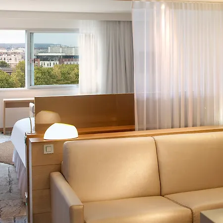 Mercure Vaugirard Porte De Versailles 4*