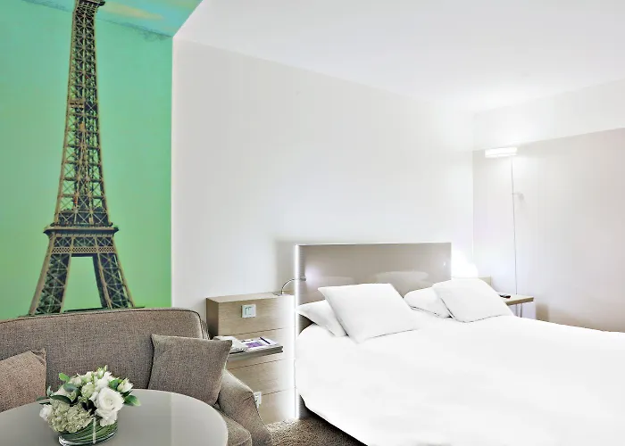 호텔 머큐어 보지라르 포르트 드 베르사유 4*