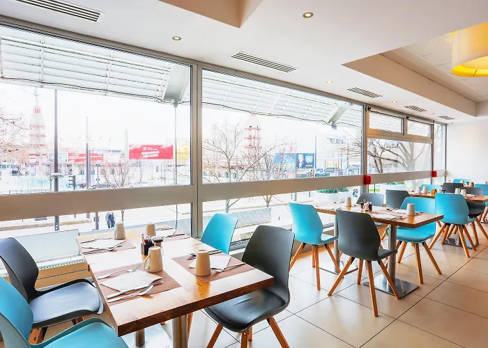 호텔 머큐어 보지라르 포르트 드 베르사유 4*