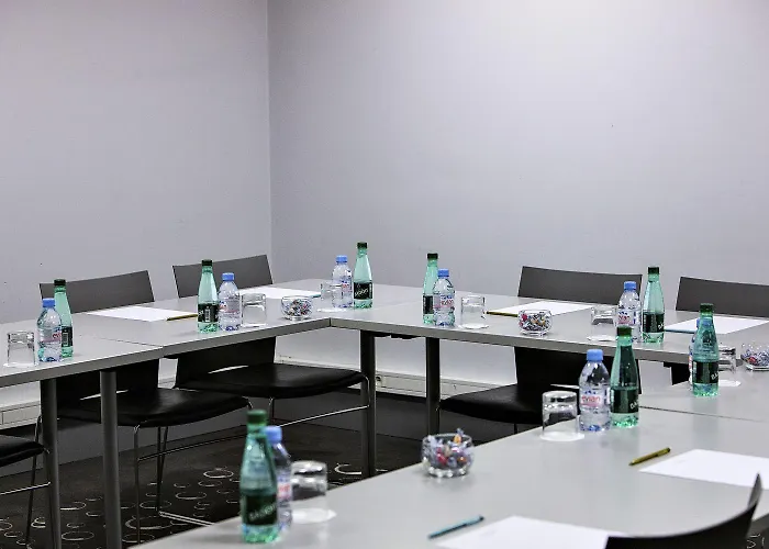 머큐어 보지라르 포르트 드 베르사유 호텔 4*