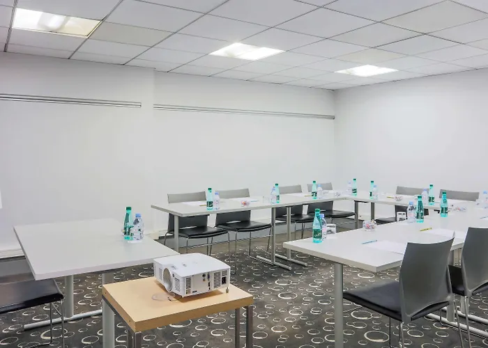 호텔 머큐어 보지라르 포르트 드 베르사유 파리