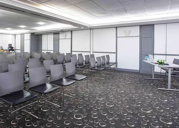 머큐어 보지라르 포르트 드 베르사유 파리