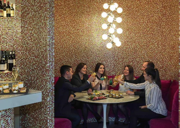 머큐어 보지라르 포르트 드 베르사유 호텔 4*