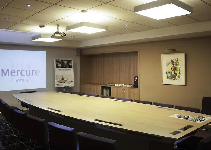 머큐어 보지라르 포르트 드 베르사유 호텔 파리