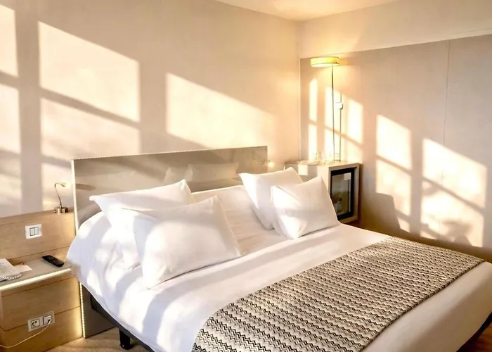 Mercure Vaugirard Porte De Versailles Hotel París