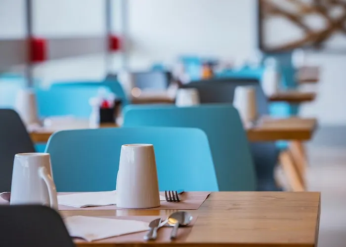 머큐어 보지라르 포르트 드 베르사유 호텔 파리