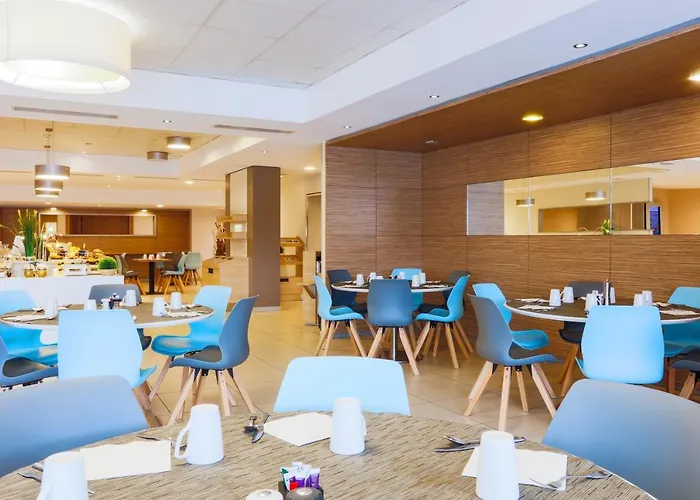 호텔 머큐어 보지라르 포르트 드 베르사유