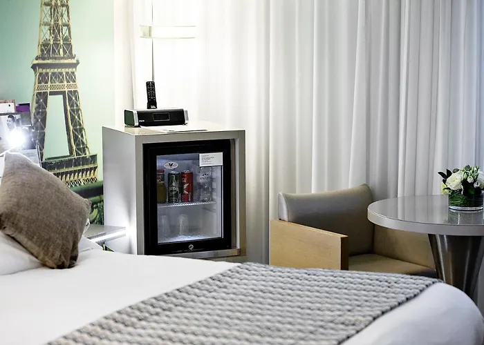 Hotel Mercure Vaugirard Porte De Versailles 4*