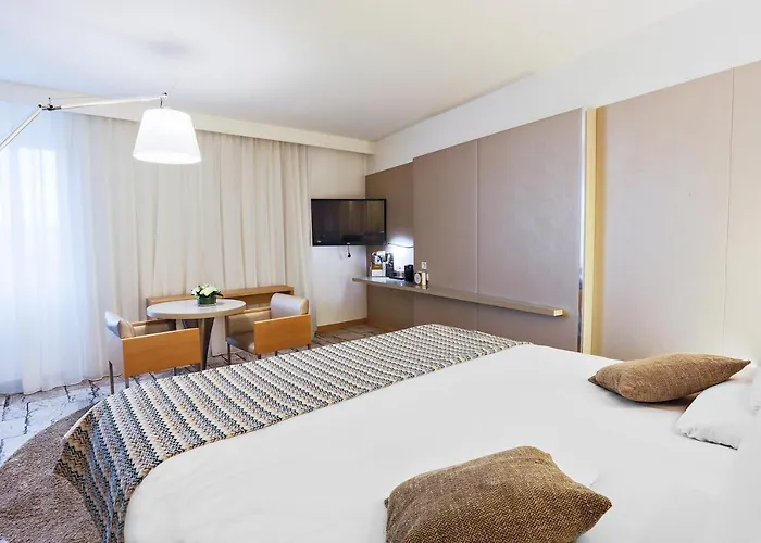Mercure Vaugirard Porte De Versailles 4* Paris